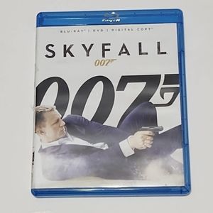 Blu-ray DVD SKYFALL 007 (2-disk set) PG-13